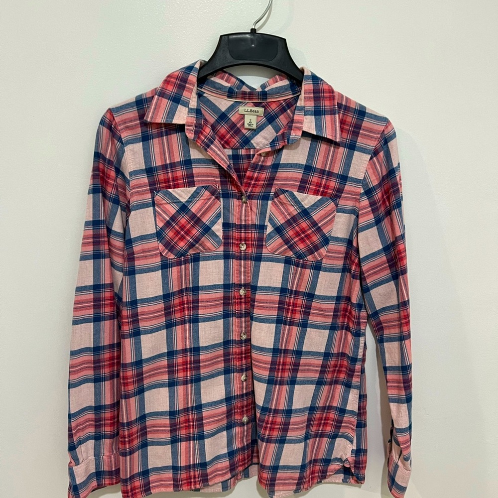 LLBEAN womens plaid flannel shirt in pink size small.